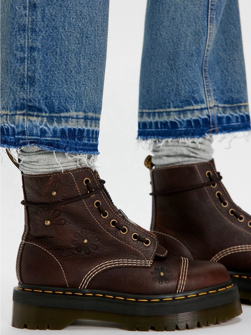 NIB Dr. Martens Sinclair Floral boots 8